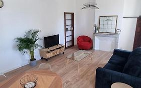 En Plein Coeur De Pelissanne - 55 M2 Renoves - Avec Parking
